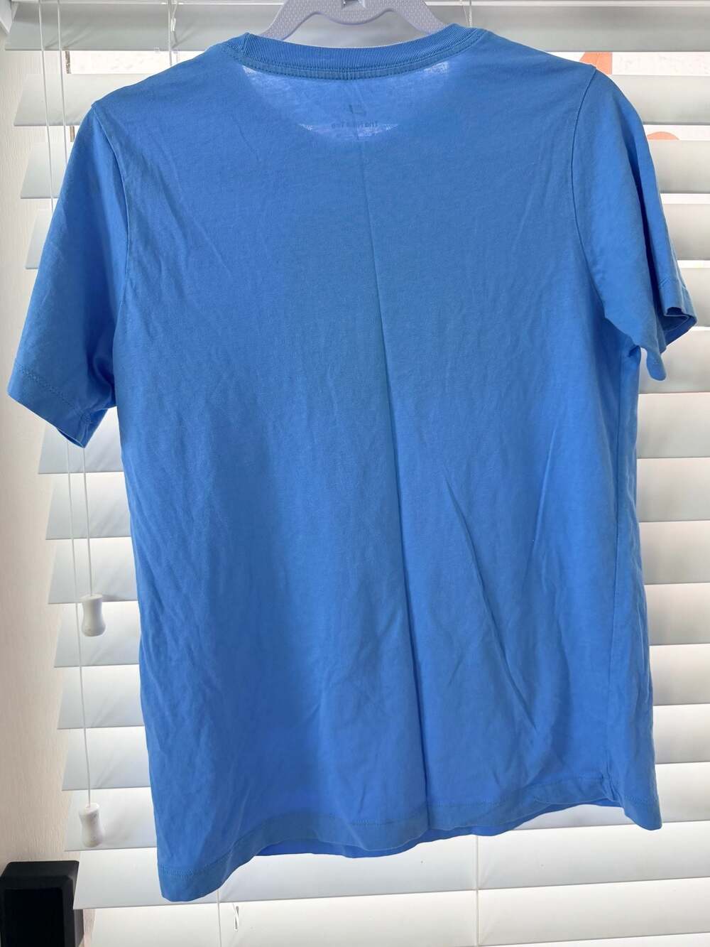 Nike Air Surrealist Graphic Blue T-Shirt Size XL Kids - NWOT - Picture 4 of 4
